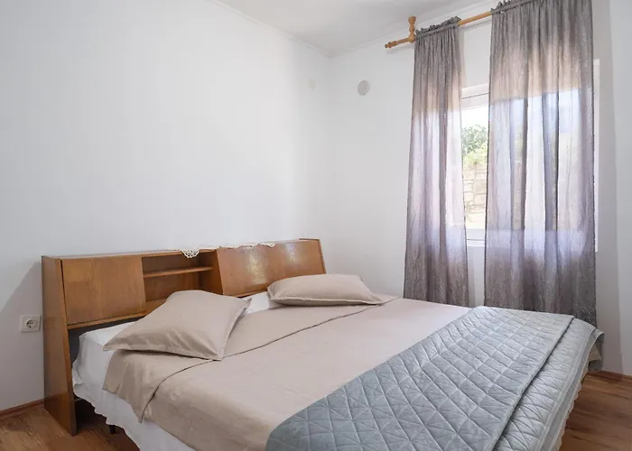 Seaside Secluded Cove Vela Borova, Korcula - 15062 *